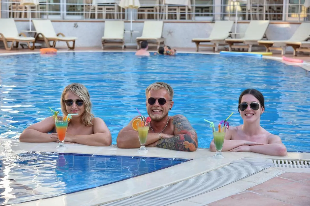*** Üdülőközpont Belcehan Hotel Oludeniz Törökország